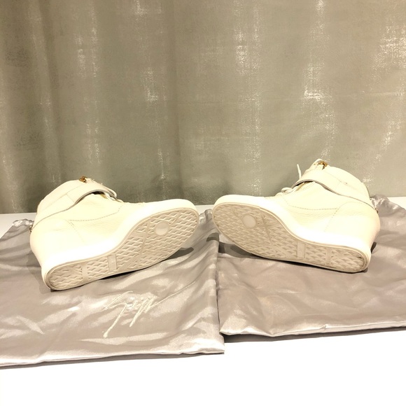 Giuseppe Zanotti - Picture 6 of 7